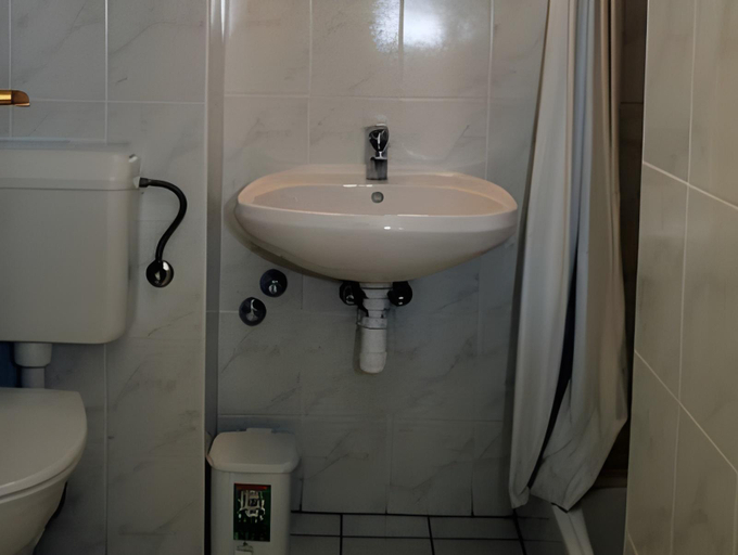 Bathroom, Hotel Korona, Siófok