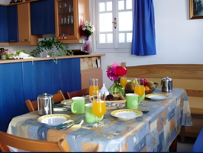 Food & Drinks 4, Mina Studios, South Aegean