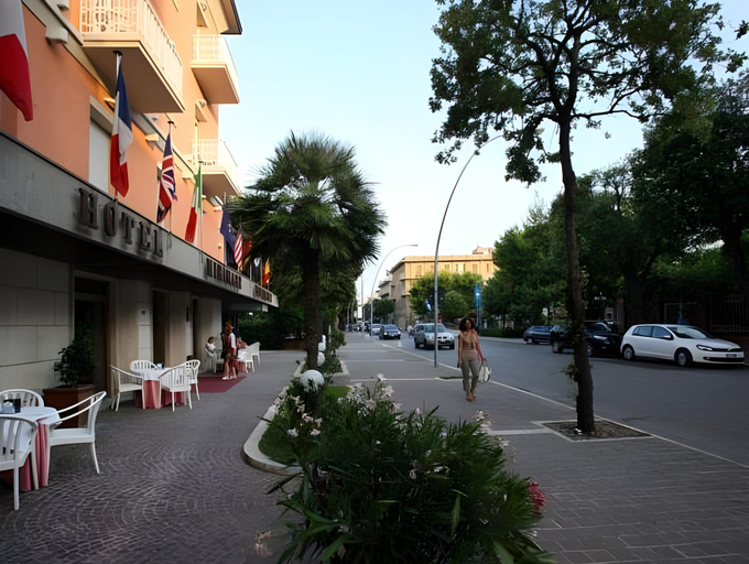 Exterior & Views 2, Hotel Miramare, Macerata