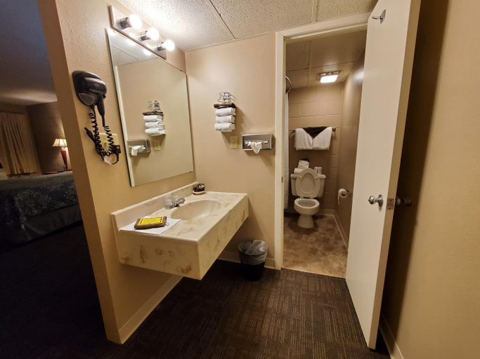 Others 5, Kansas Country Inn, Logan
