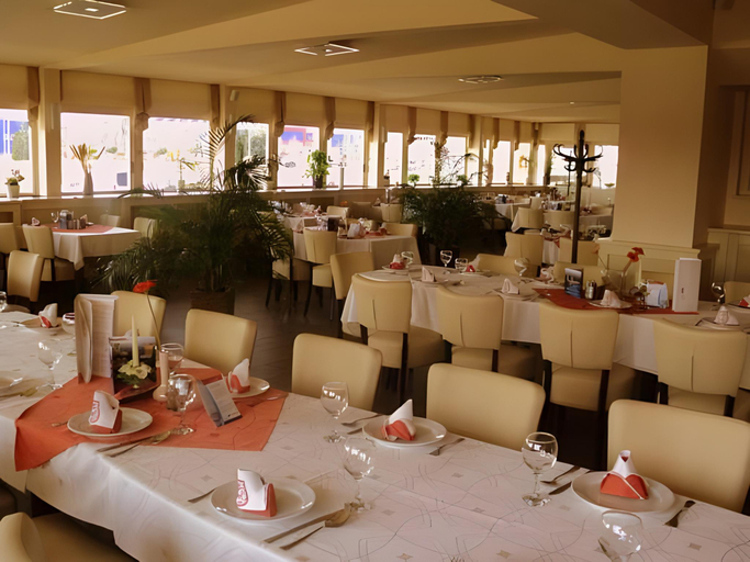 Food & Drinks 4, Nimrod Hotel es Etterem, Mosonmagyaróvár