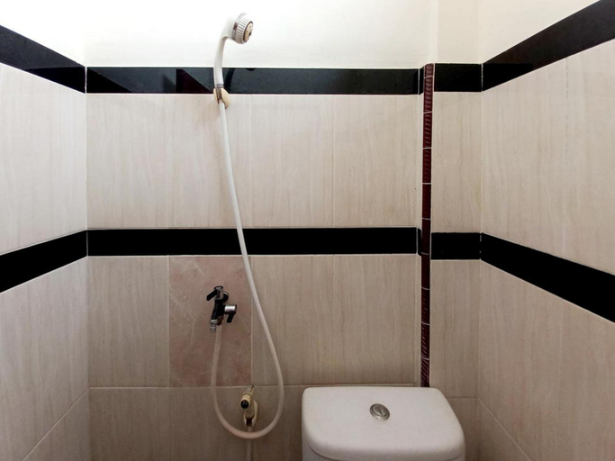 Bathroom 8