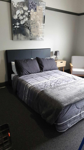 Bedroom 1, Club Hotel Warragul, Baw Baw  - Pt B West