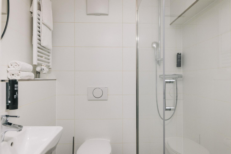 Bathroom 9