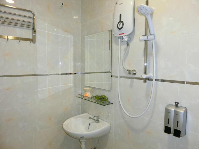 Others 5, Carlsun Hotel, Kulaijaya