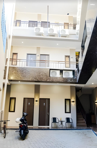 Exterior & Views 14