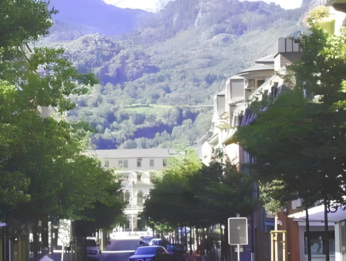 Others 4, Hotel du Pont, Brig