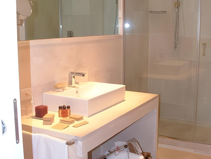 Bathroom 4, Nichotel, Carbonia-Iglesias