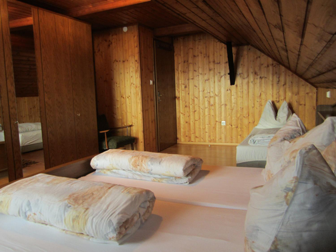 Bedroom 2, Ferienwohnungen am Pietschacherhof, Feldkirchen