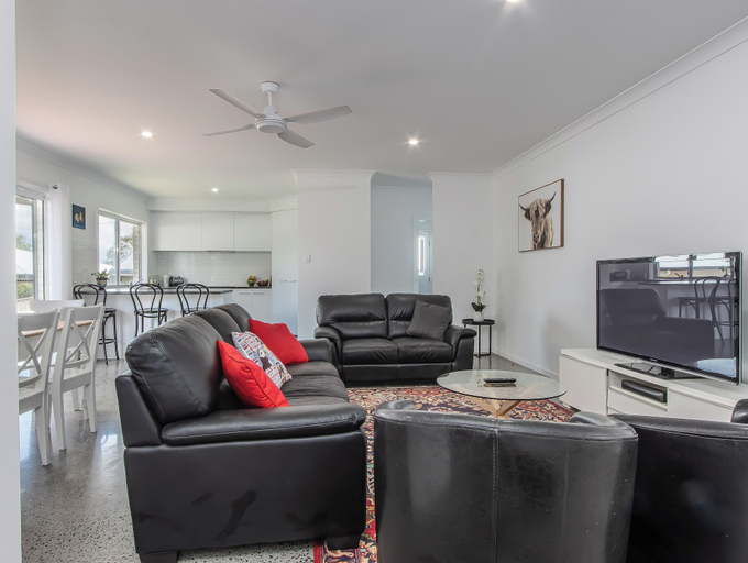 Others 5, Coastal Relaxation in Banora, Tweed Heads