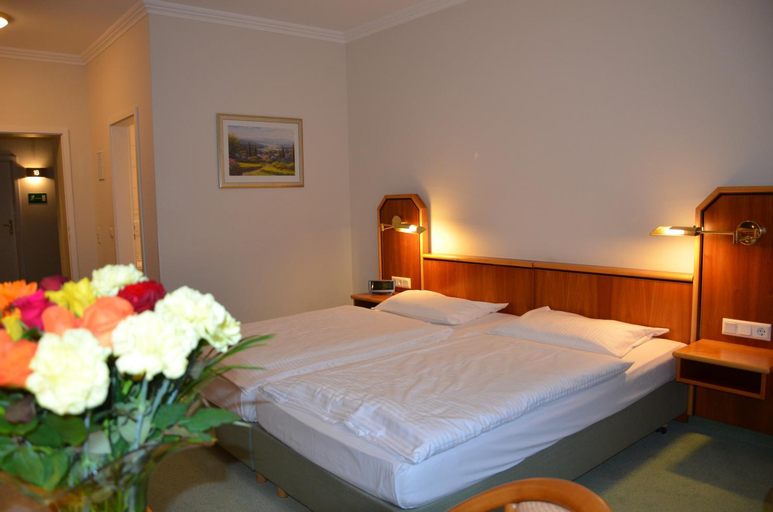 Bedroom 16