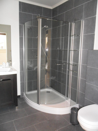 Bathroom 5, B&B Caramel, Antwerpen