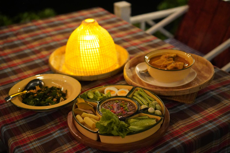 Food & Drinks 5, River View Resort At Chaewlan, Ban Ta Khun