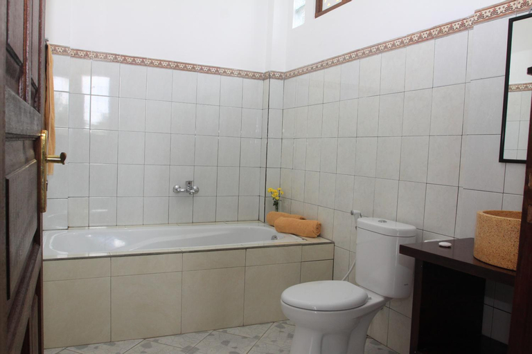 Bathroom 7
