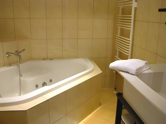 Bathroom 3, Hotel Zwanenburg Amsterdam Airport, Haarlemmermeer