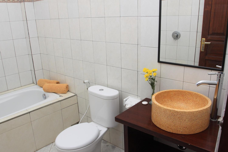 Bathroom 9