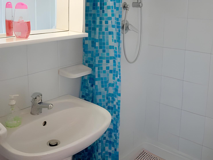 Bathroom 3, Affittacamere Elisabetta, La Spezia