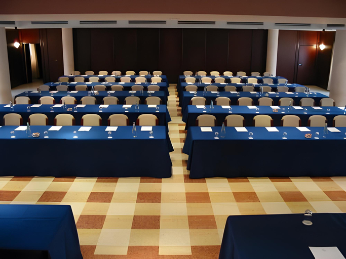 Business Facilities 6