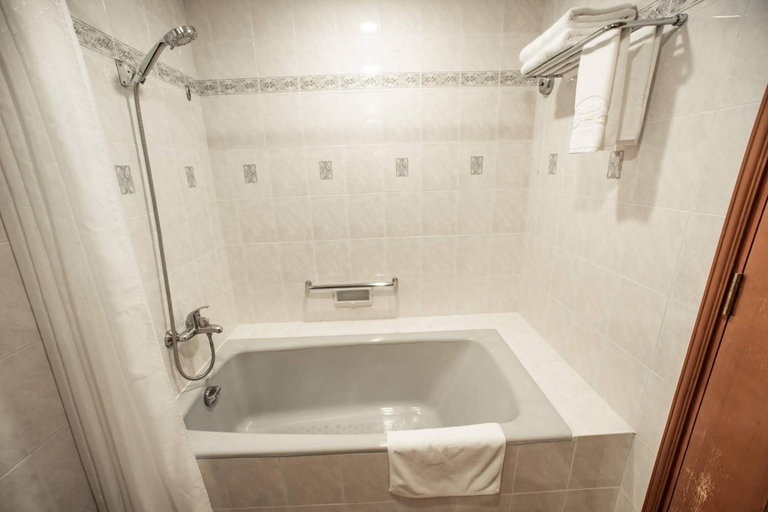 Bathroom 11