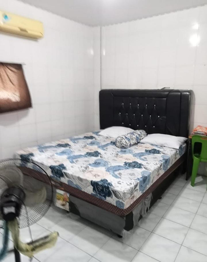 Bedroom 1, Guest House Family, Asahan