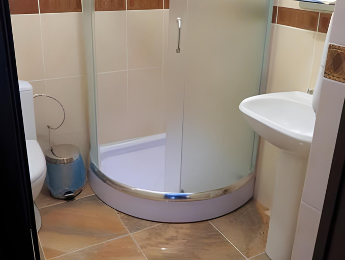 Bathroom 4, Faraon Hotel, Ivano-Frankivs'ka