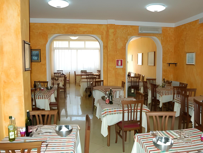 Food & Drinks 23