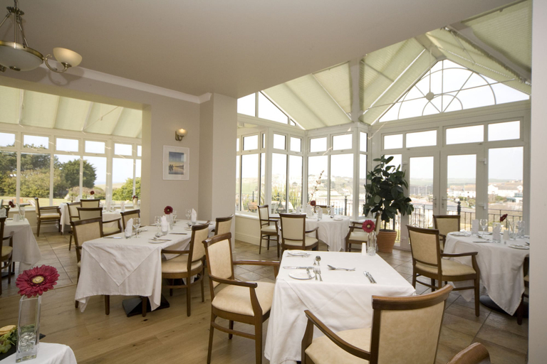 Food & Drinks 5, The Beach House & Porth Sands Apartments, Cornwall