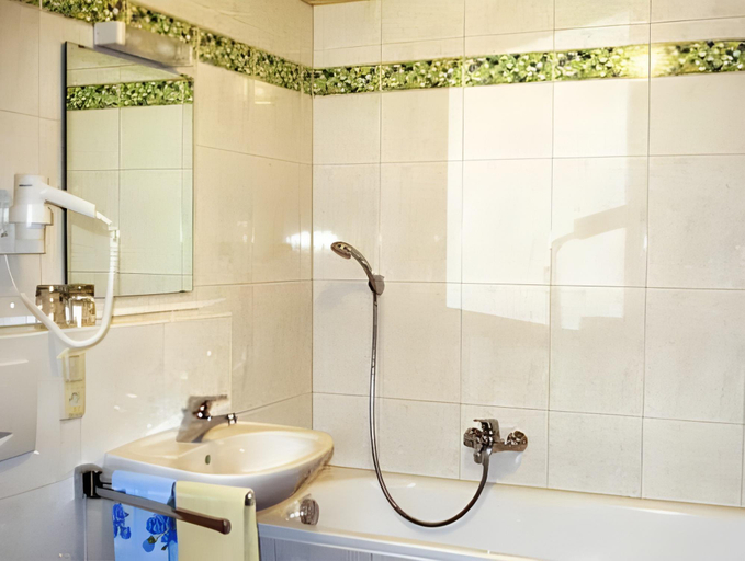 Bathroom 2, Gasthof Jachenau, Bad Tölz-Wolfratshausen