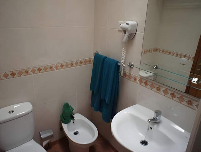 Bathroom 4, Ura Hotels Apartamentos Montecarlo, Las Palmas