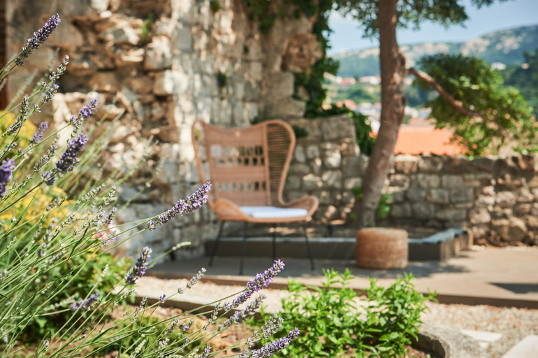 Others 5, Villa Gajarda, Lopar/Supetarska Draga