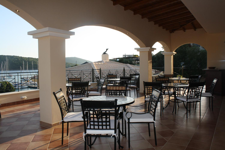 Food & Drinks 5, Sivota Gold, Epirus