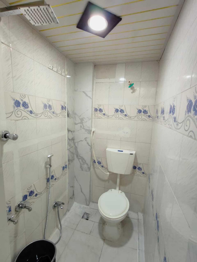 Bathroom 2, Hotel Sukoon Place, Ujjain
