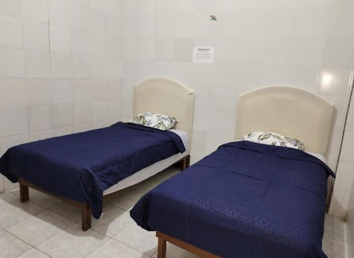 Bedroom 2, Guest House Family, Asahan