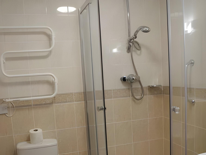Bathroom, George IV Hotel, Gwynedd