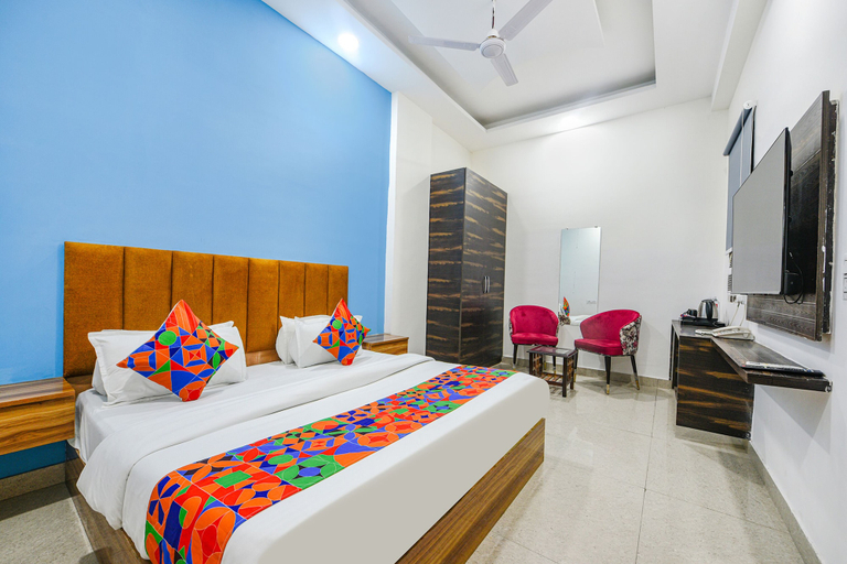 Bedroom 2, Fabhotel Radiant Blu, Gautam Buddha Nagar