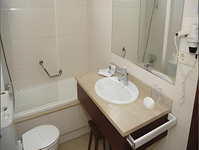Bathroom 3, Hotel Spa Bosque Mar, Pontevedra