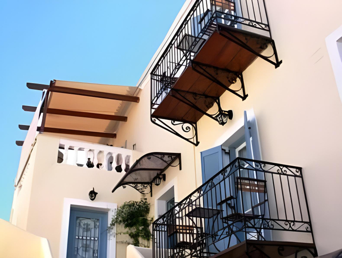 Others 2, Guesthouse Niriides, Attica