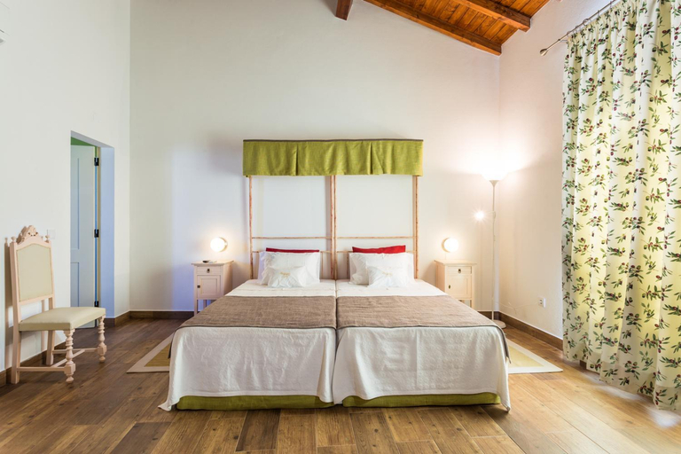 Others 5, Hospedaria da Roda, Sousel