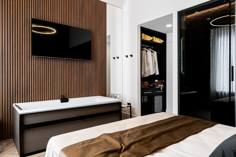 Others 4, Nero Luxury Suites, Cagliari