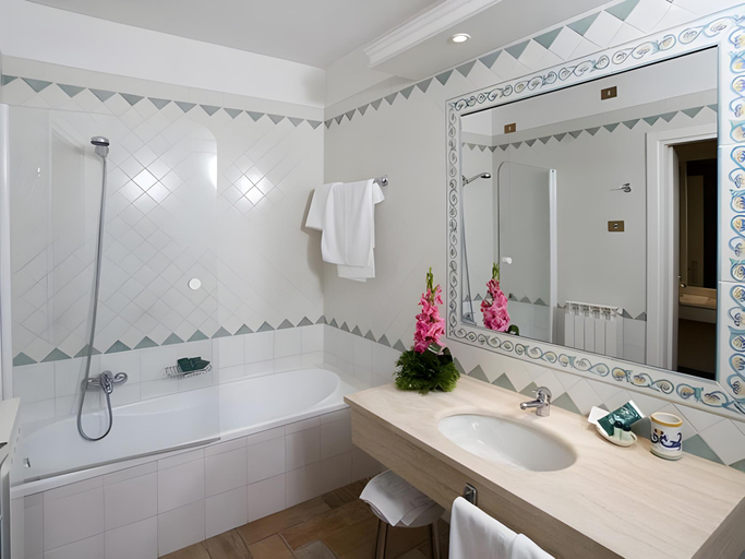 Bathroom 2, Tuder, Perugia