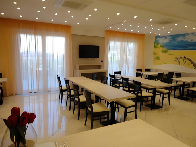 Food & Drinks 4, Hotel Sileoni Dependance Villa Antonio, Livorno