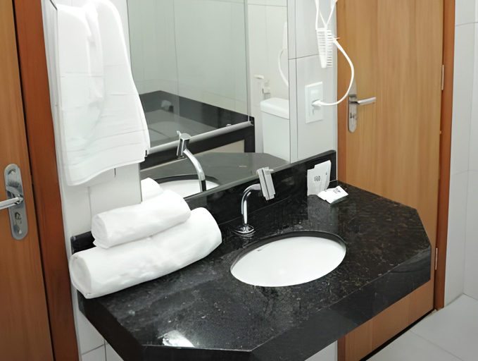 Bathroom 3, Hotel Sao Bento, Marabá