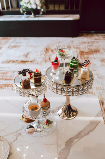 Food & Drinks 13