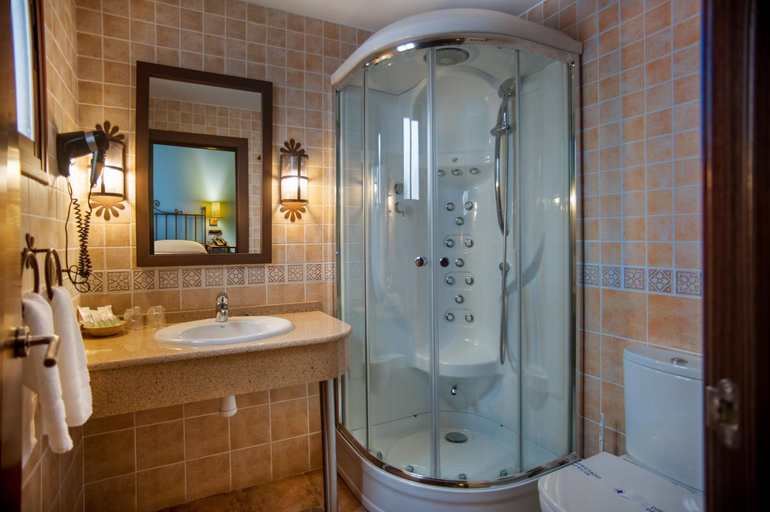 Bathroom 2, Hotel y Restaurante Moya, Cuenca