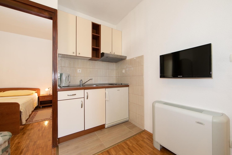 Others 3, Apartmani Biser, Tučepi