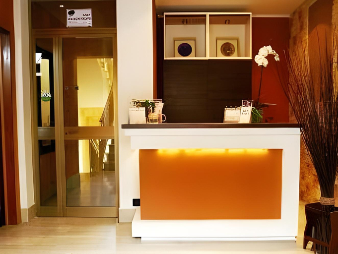Others 5, B&B Residenza Leonardo, Ancona