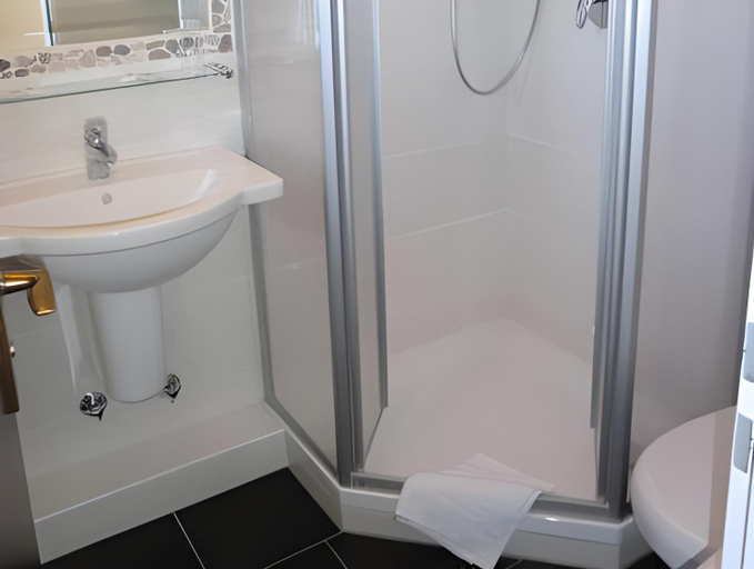 Bathroom 2, Duus Hotel garni, Nordfriesland