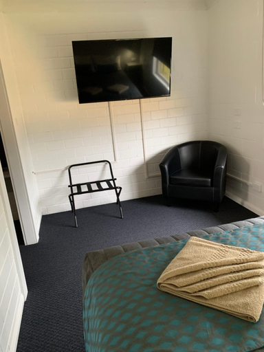 Bedroom 2, Glen Innes Motel, Glen Innes Severn