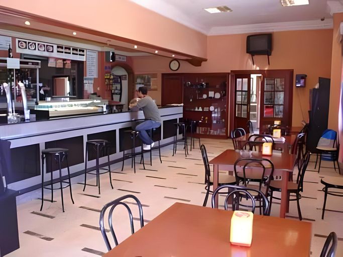Others 3, Hostal El Lirio, Huelva