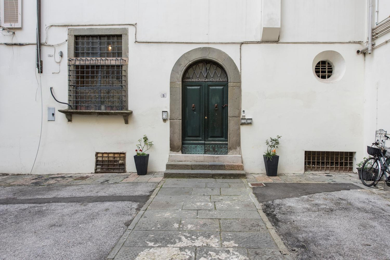 San Carlo Apartment, Lucca